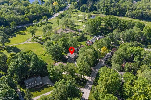 8662 Tanglewood Trail, Chagrin Falls, OH 44023