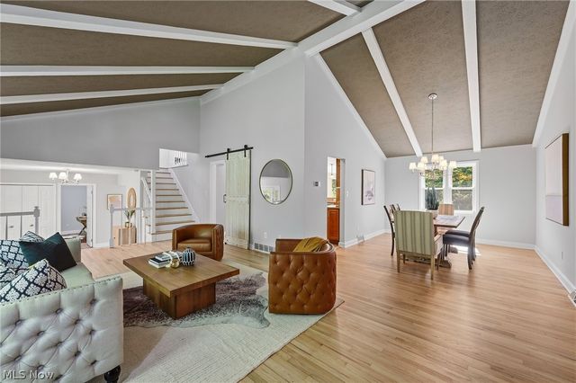 8662 Tanglewood Trail, Chagrin Falls, OH 44023