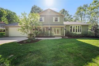 8662 Tanglewood Trail, Chagrin Falls, OH 44023
