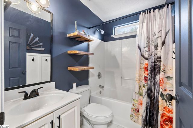 247 W Pheasant Hill Drive, Duncan, SC 29334