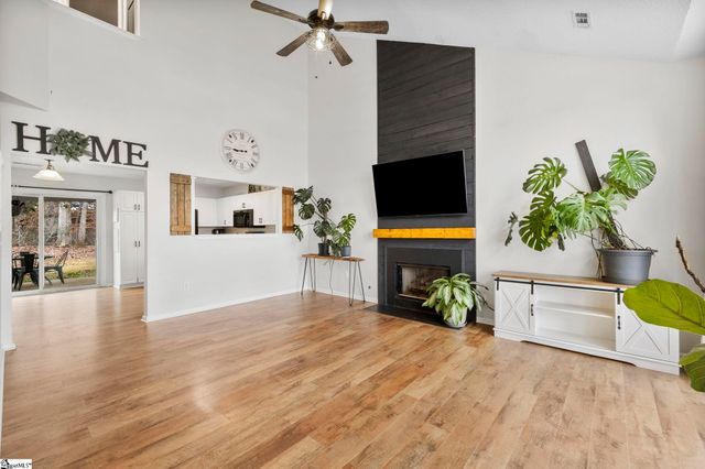 247 W Pheasant Hill Drive, Duncan, SC 29334