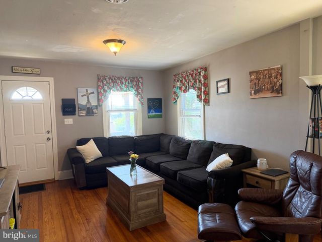 494 GRANT AVE, Willow Grove, PA 19090