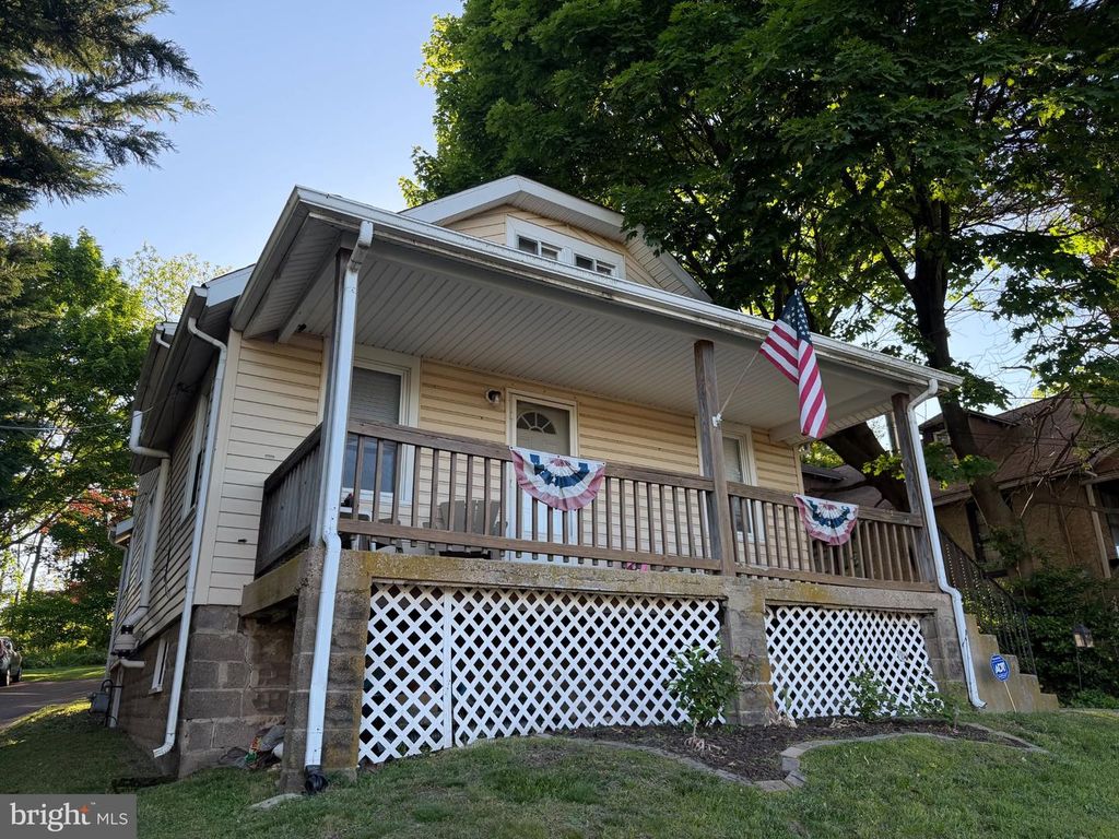 494 GRANT AVE, Willow Grove, PA 19090