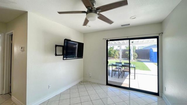 8665 Hillery, San Diego, CA 92126