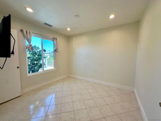 8665 Hillery, San Diego, CA 92126