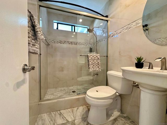 8665 Hillery, San Diego, CA 92126