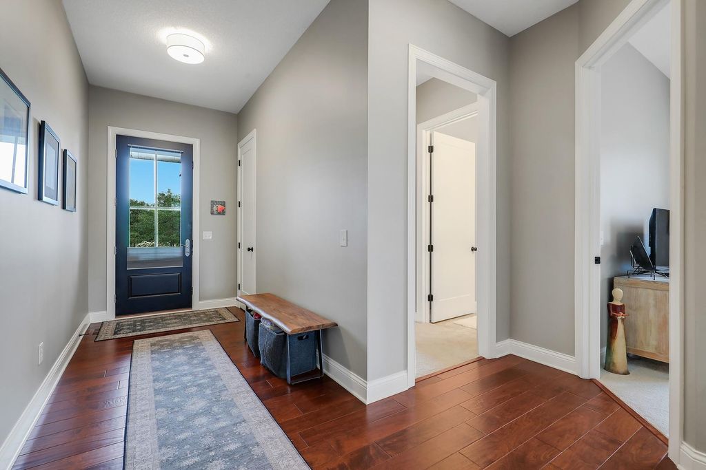 9082 Jade Circle N, Lake Elmo, MN 55042 — photo 5