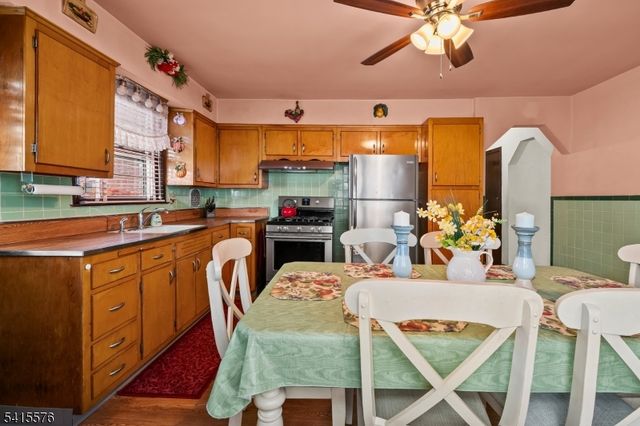 8 Kipp Pl, Paterson City, NJ 07513