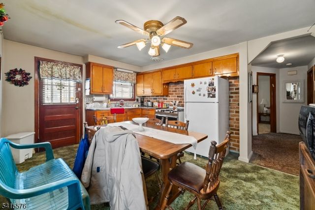 8 Kipp Pl, Paterson City, NJ 07513