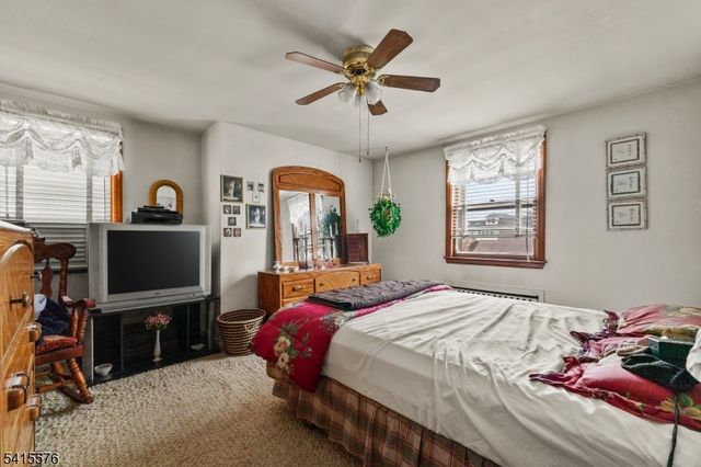 8 Kipp Pl, Paterson City, NJ 07513