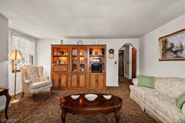 8 Kipp Pl, Paterson City, NJ 07513