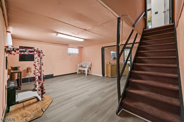 8 Kipp Pl, Paterson City, NJ 07513