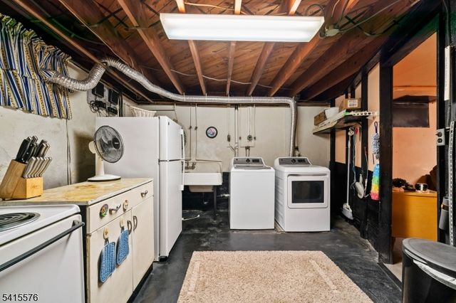 8 Kipp Pl, Paterson City, NJ 07513