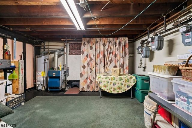 8 Kipp Pl, Paterson City, NJ 07513