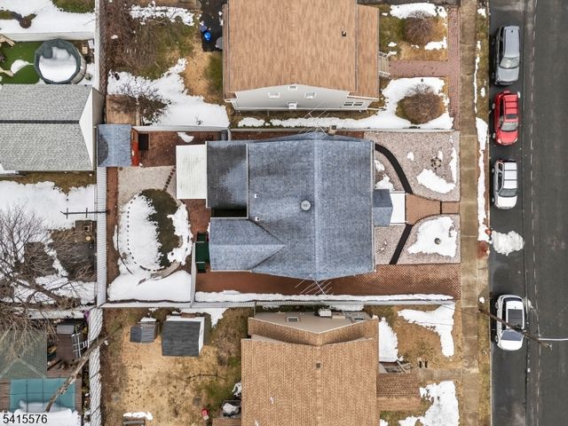 8 Kipp Pl, Paterson City, NJ 07513