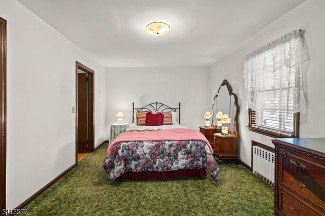 8 Kipp Pl, Paterson City, NJ 07513