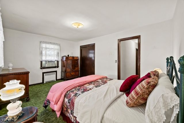 8 Kipp Pl, Paterson City, NJ 07513