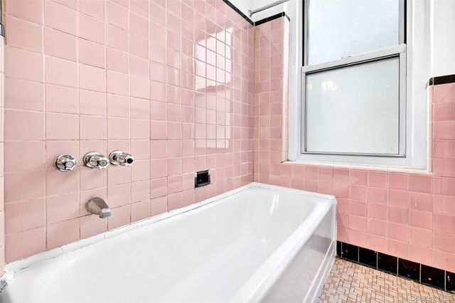 601 Pelham Parkway N 315, Bronx, NY 10467
