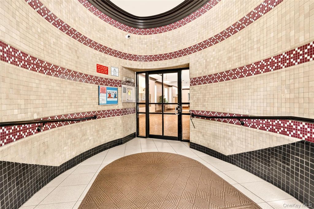 601 Pelham Parkway N 315, Bronx, NY 10467 — photo 2