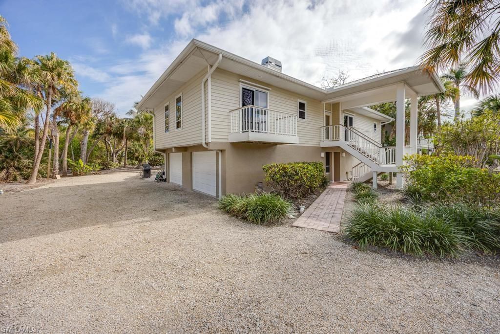 702 Pyrula AVE, SANIBEL, FL 33957 — photo 3