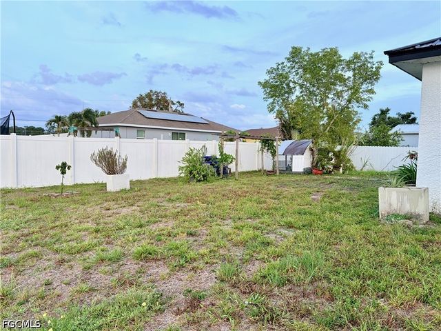 3201 NW 2nd PL, Cape Coral, FL 33993