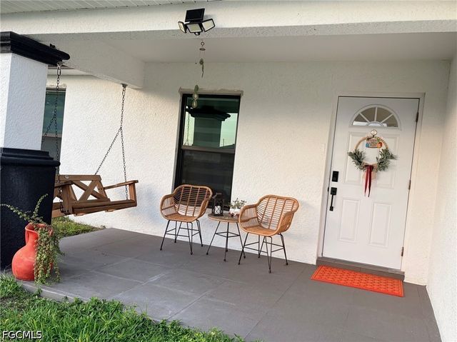 3201 NW 2nd PL, Cape Coral, FL 33993