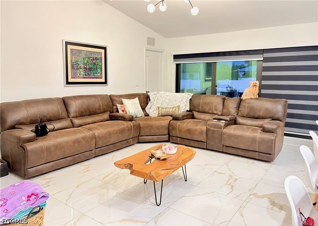 3201 NW 2nd PL, Cape Coral, FL 33993