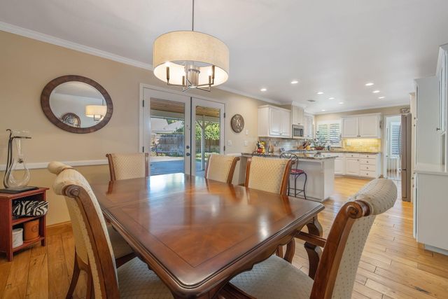 250 E Chestnut Court, Visalia, CA 93292