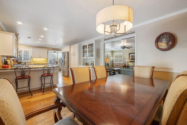 250 E Chestnut Court, Visalia, CA 93292