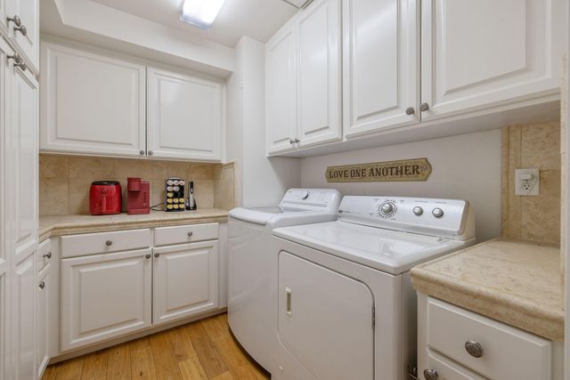 250 E Chestnut Court, Visalia, CA 93292