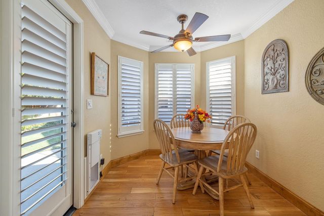 250 E Chestnut Court, Visalia, CA 93292