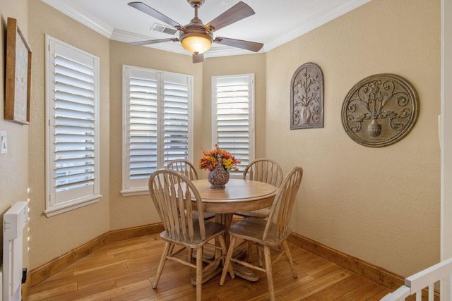 250 E Chestnut Court, Visalia, CA 93292