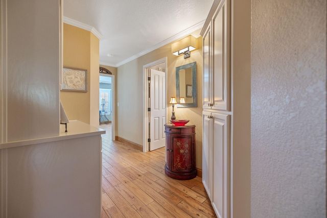 250 E Chestnut Court, Visalia, CA 93292