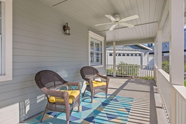 250 E Chestnut Court, Visalia, CA 93292