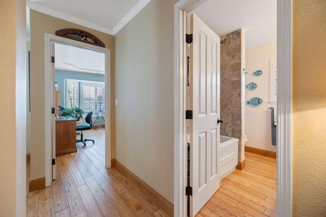 250 E Chestnut Court, Visalia, CA 93292