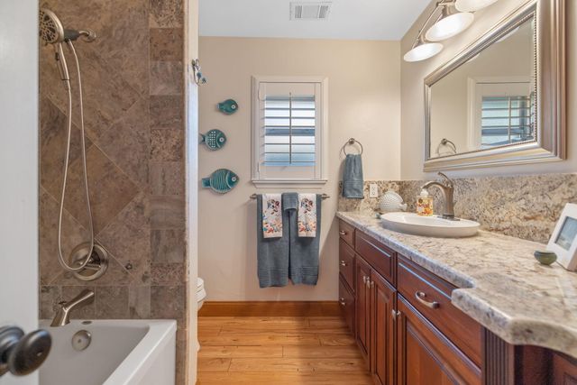 250 E Chestnut Court, Visalia, CA 93292