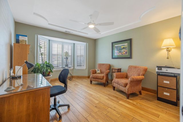 250 E Chestnut Court, Visalia, CA 93292