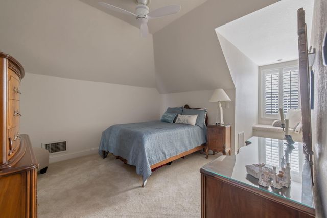 250 E Chestnut Court, Visalia, CA 93292