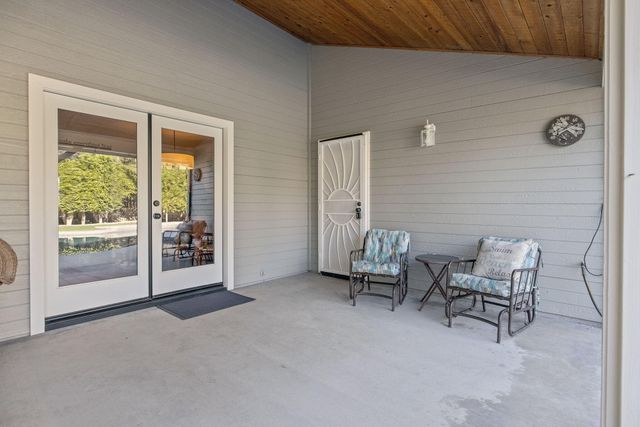 250 E Chestnut Court, Visalia, CA 93292