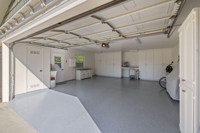 250 E Chestnut Court, Visalia, CA 93292