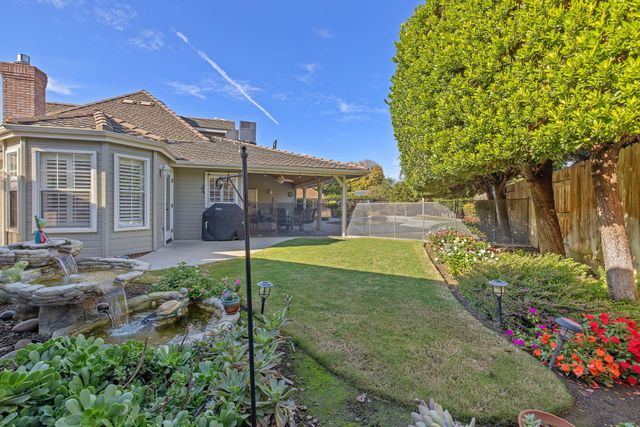 250 E Chestnut Court, Visalia, CA 93292