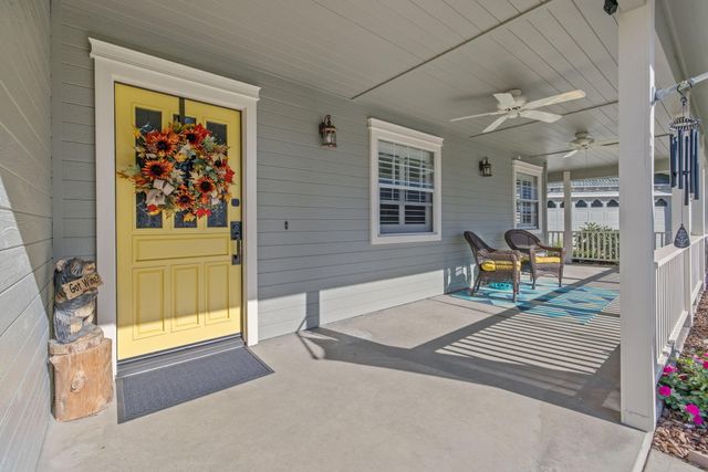 250 E Chestnut Court, Visalia, CA 93292