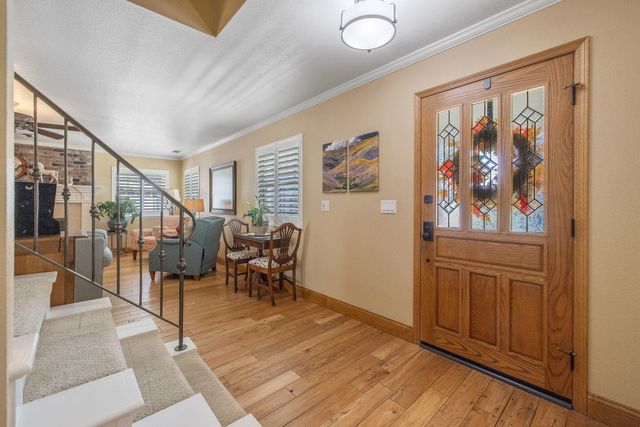 250 E Chestnut Court, Visalia, CA 93292