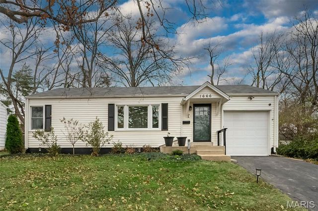 1666 Crabapple Lane, St Louis, MO 63119