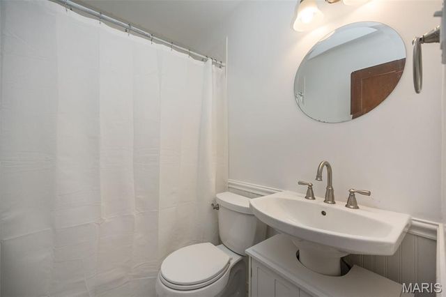 1666 Crabapple Lane, St Louis, MO 63119