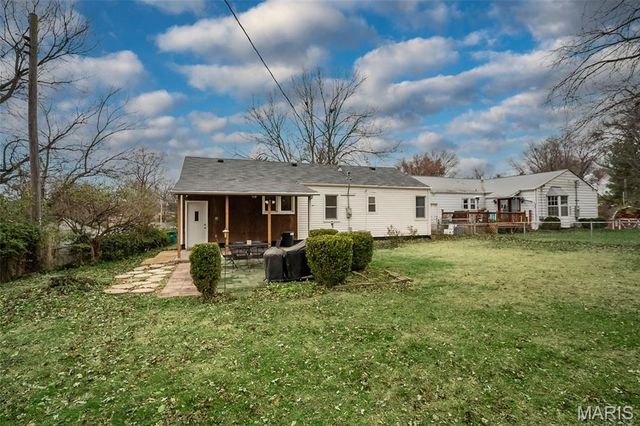 1666 Crabapple Lane, St Louis, MO 63119