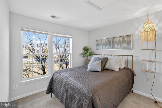 16636 BARGE CIR, Woodbridge, VA 22191