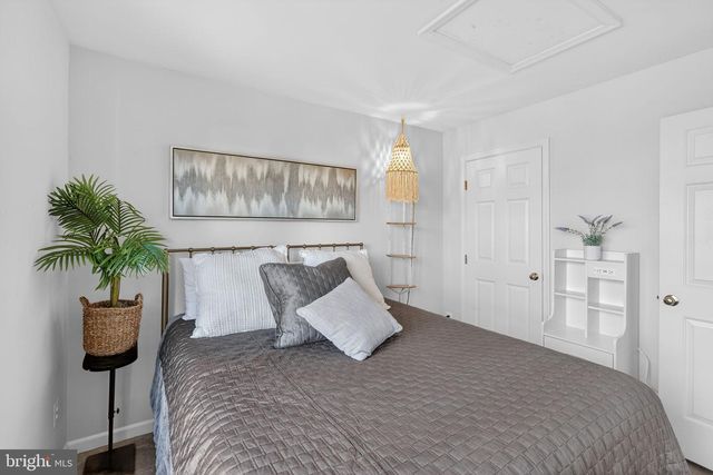 16636 BARGE CIR, Woodbridge, VA 22191