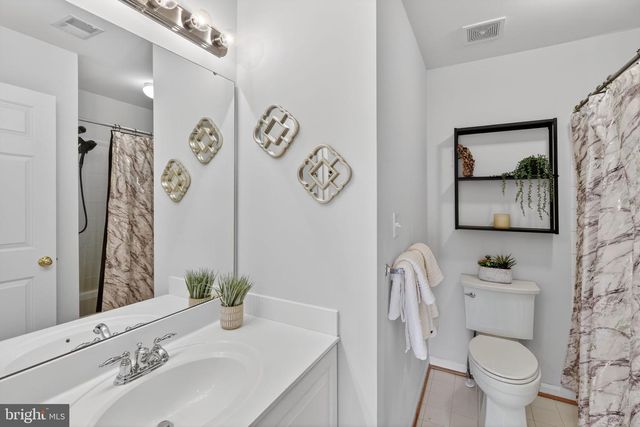 16636 BARGE CIR, Woodbridge, VA 22191