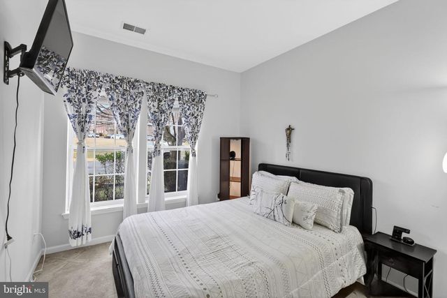 16636 BARGE CIR, Woodbridge, VA 22191